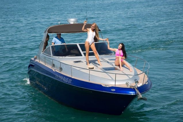 Моторная яхта МАРИЯ