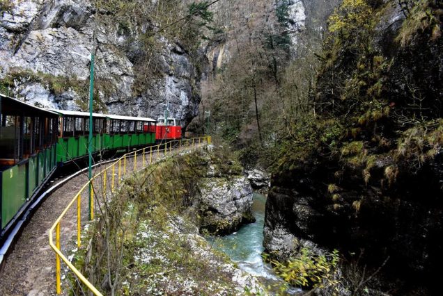 Гуамское ущелье и термальные источники